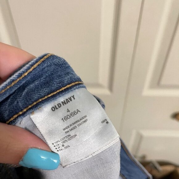 Old Navy Womens Dark Wash The Flirt Cut Off Mid Rise Denim Jean Shorts Size 4 - Picture 3 of 8